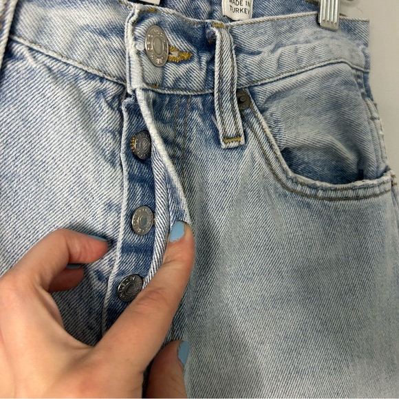 Re/Done Originals 90s High Rise Loose Jeans with Busted Knee - Picture 4 of 9